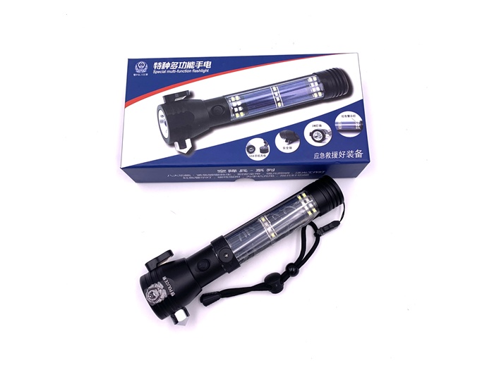 多功能战术手电